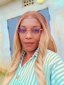 Mai's profile, a single 33-year-old a woman in Yopougon