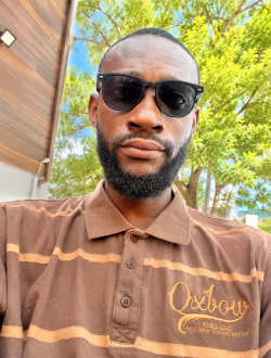 Bouba's profile, a single 32-year-old a man in Bobo-Dioulasso
