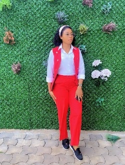 Cristel's profile, a single 32-year-old a woman in Yaoundé