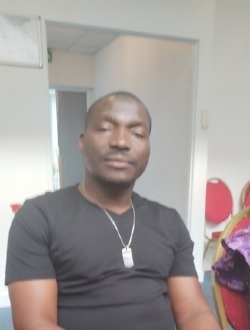 Madou's profile, a single 35-year-old a man in Paris-l'Hôpital