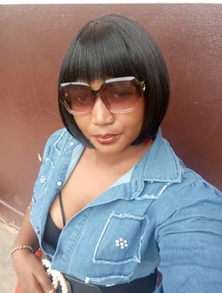 Stephanie's profile, a single 41-year-old a woman in Yaoundé