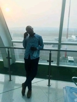 Blade's profile, a single 41-year-old a man in Balouro