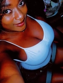 Joyce's profile, a single 29-year-old a woman in Libreville