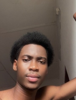 Jude's profile, a single 21-year-old a man in Lomé