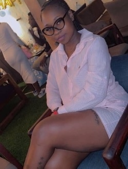 Melissa's profile, a single 28-year-old a woman in Douala