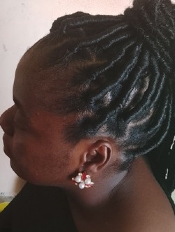 Suzanne's profile, a single 38-year-old a woman in Abili