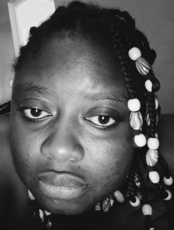Flo's profile, a single 28-year-old a woman in Songon-Agban
