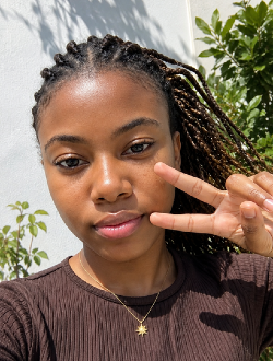 Carla's profile, a single 20-year-old a woman in Toamasina
