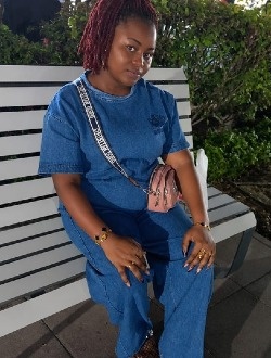Florindas Leonelle's profile, a single 23-year-old a woman in Abé