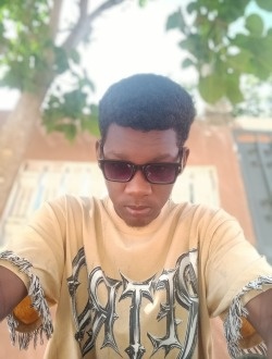 Kalidou Ba's profile, a single 21-year-old a man in Saint-Louis