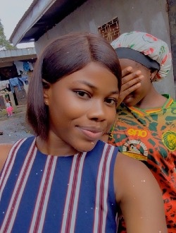 Stela's profile, a single 23-year-old a woman in Douala