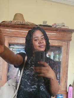 Marie's profile, a single 32-year-old a woman in Yaoundé
