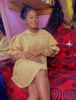 Pauline Arianne's profile, a single 25-year-old a woman in Yaoundé