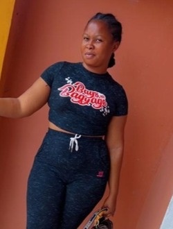 Sandy's profile, a single 27-year-old a woman in Yaoundé
