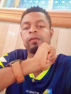 Simon's profile, a single 32-year-old a man in Douala