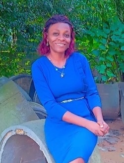 Deborah's profile, a single 42-year-old a woman in Douala