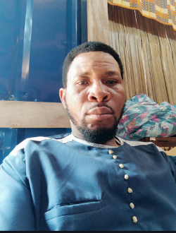 Momose's profile, a single 38-year-old a man in Ablogamé