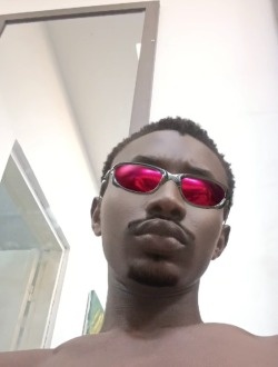 Blaq's profile, a single 20-year-old a man in Accra Central