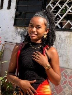Miriella's profile, a single 23-year-old a woman in Paris