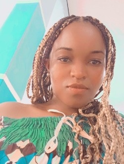 Sandrine's profile, a single 28-year-old a woman in Yaoundé