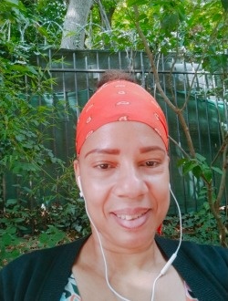 Romy's profile, a single 47-year-old a woman in Paris