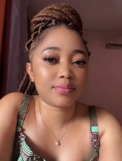 Laure's profile, a single 32-year-old a woman in Yaoundé