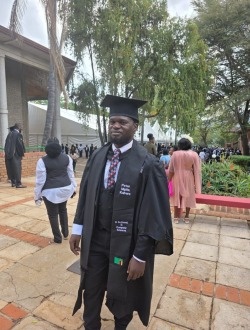 Glody's profile, a single 19-year-old a man in Lubumbashi