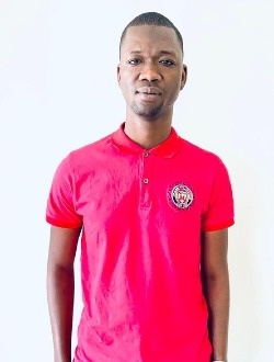 Jules's profile, a single 33-year-old a man in Tamba I