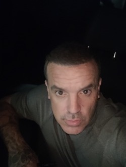 Joey's profile, a single 40-year-old a man in Sacramento