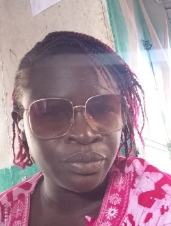Lauriane's profile, a single 28-year-old a woman in Petit Abidjan-Youkou