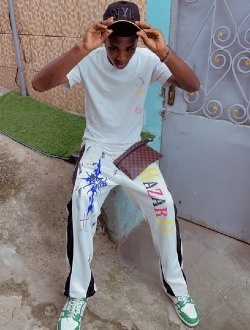 Alexandre's profile, a single 22-year-old a man in Douala