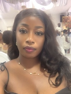 Mya's profile, a single 43-year-old a woman in Douala