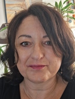 Flo's profile, a single 18-year-old a woman in Saint-Vincent-sur-Graon