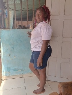 Stephanie's profile, a single 36-year-old a woman in Yaoundé