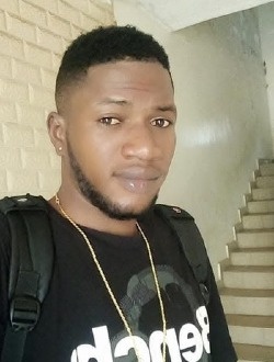 Momo's profile, a single 33-year-old a man in Abidjan