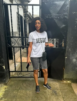 Odile's profile, a single 34-year-old a woman in Aangenaam