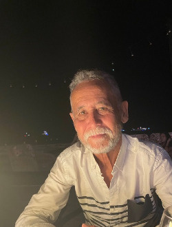 Joseph's profile, a single 71-year-old a man in Saint-Joseph