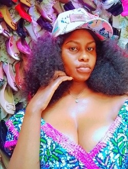 Lynda's profile, a single 28-year-old a woman in Yaoundé