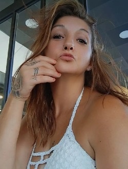 Clara's profile, a single 42-year-old a woman in Aimargues