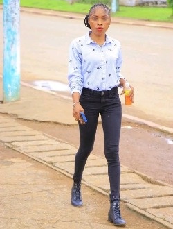 Grâce's profile, a single 36-year-old a woman in Mouila