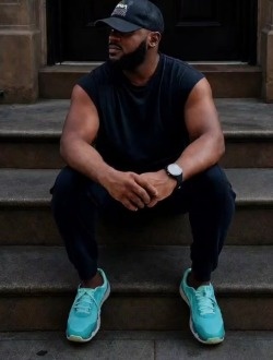 Paulin Kamga's profile, a single 37-year-old a man in Douala