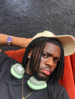 Jordan's profile, a single 24-year-old a man in Douala