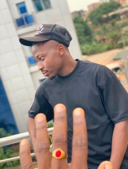 Shelby's profile, a single 26-year-old a man in Yaoundé
