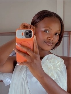 Maeva's profile, a single 20-year-old a woman in Yaoundé