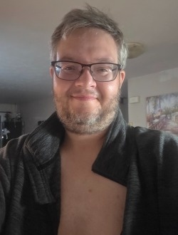 Luc's profile, a single 43-year-old a man in Sherbrooke