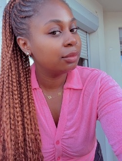 Camille's profile, a single 27-year-old a woman in Lyon
