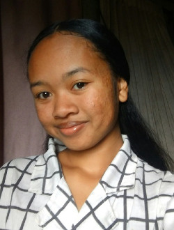 Harilala's profile, a single 19-year-old a woman in Alarobia
