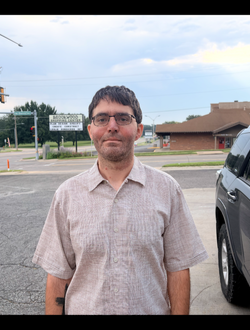 Andrew's profile, a single 31-year-old a man in Kansas City