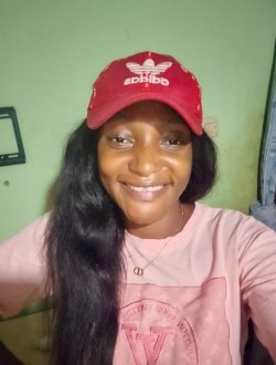 Claire's profile, a single 31-year-old a woman in Yaoundé