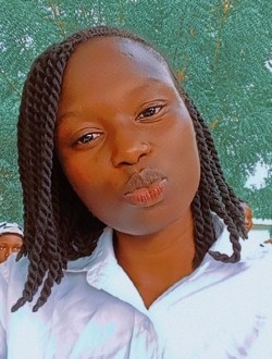 Alice's profile, a single 21-year-old a woman in N'Djamena